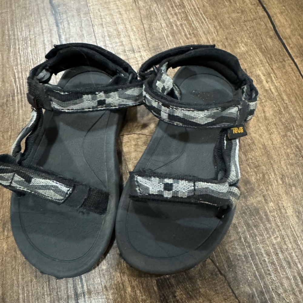 Teva Kids' Black and Gray Adventure Sandals